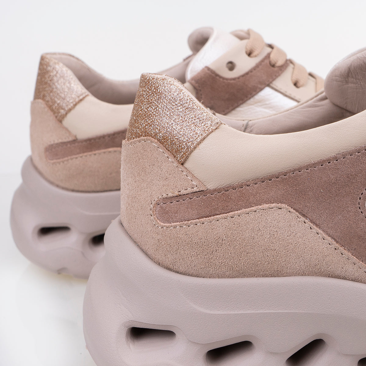 SNEAKERS MAURA