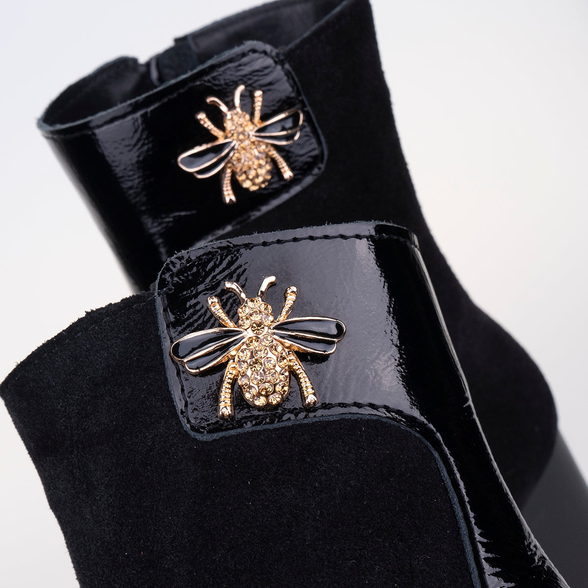 ΣΧΕΔΙΑΣΤΙΚΑ ΜΠΟΤΑΚΙΑ BEE