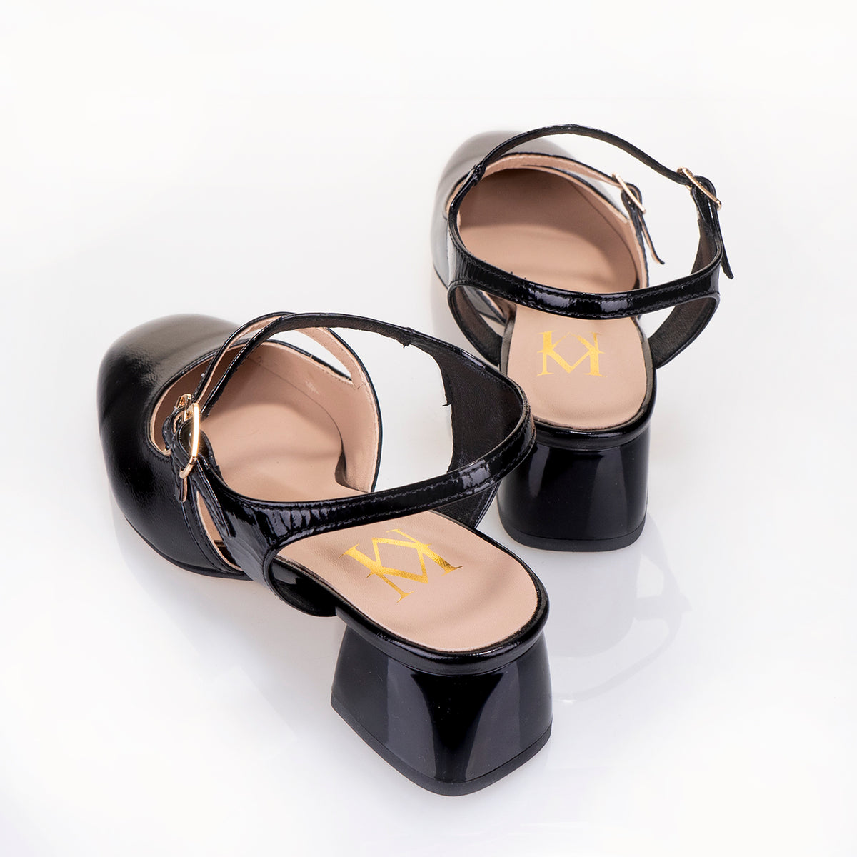 ДАМСКИ ОБУВКИ JAYLA